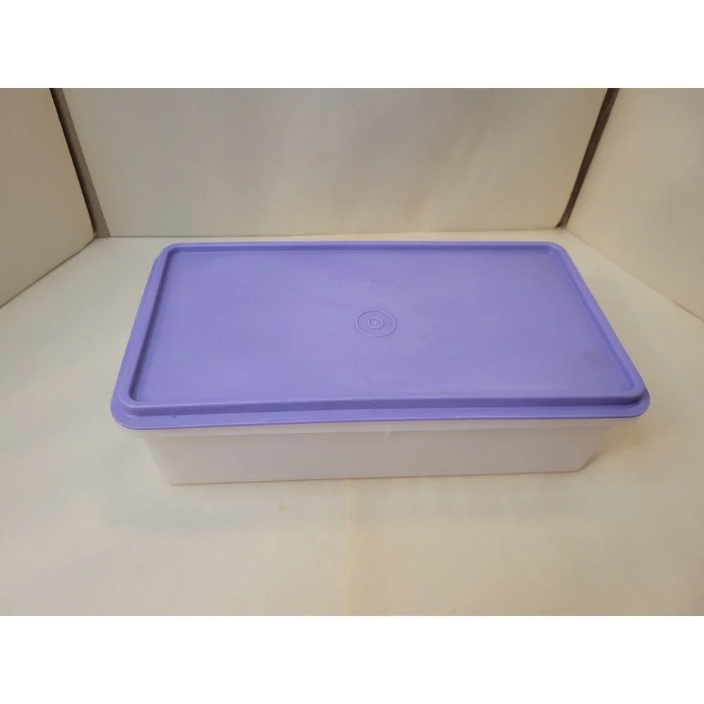 *RARE* Tupperware Kracker Keeper Rectangular Food Storage Container Purple Lid